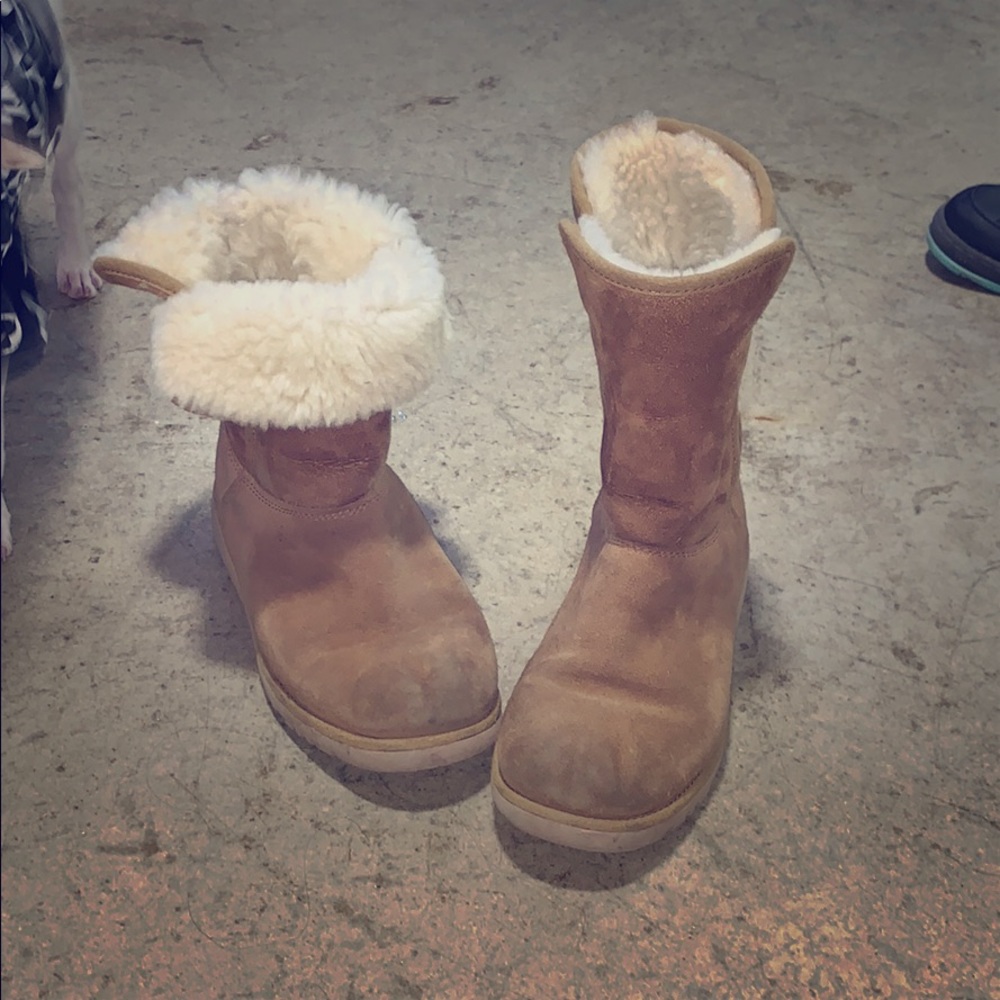 Girls Uggs Size 1